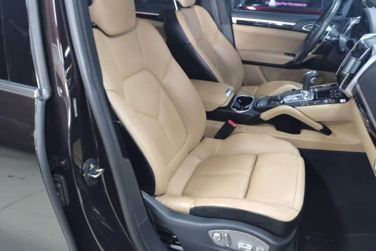 Used Porsche Cayenne 2015 3.6L automatic transmission U.S. specification Right Front Seat