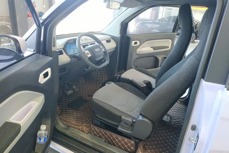 Used Chery New Energy QQ Ice Cream 2022 170km Sundae Phosphate Lithium-Ion