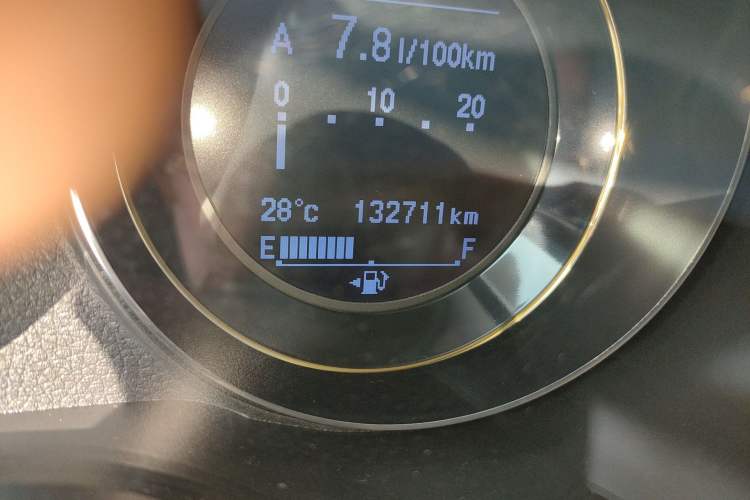 Used Honda XR-V 2015 1.8L VTi CVT Luxury Edition Odometer Close Up