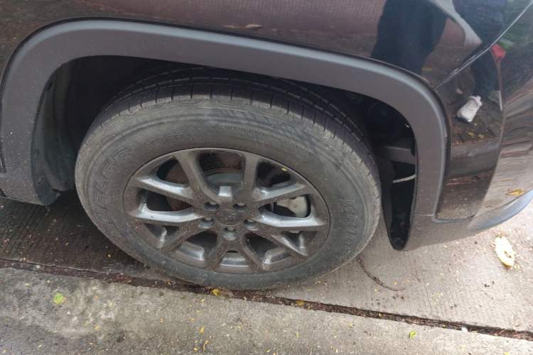 Used Jeep Cherokee 2020 2.0L Two-Wheel Drive Classic Sports Edition
