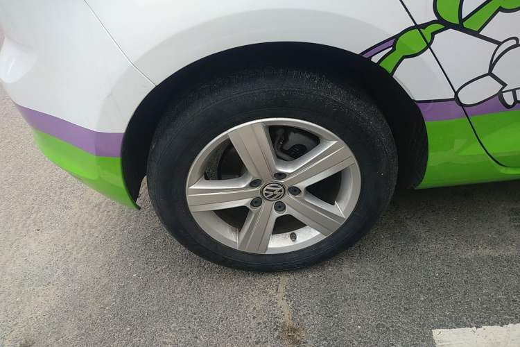 Used Volkswagen Golf 2017 1.6L Automatic Comfort Million-Vehicle Anniversary Edition
