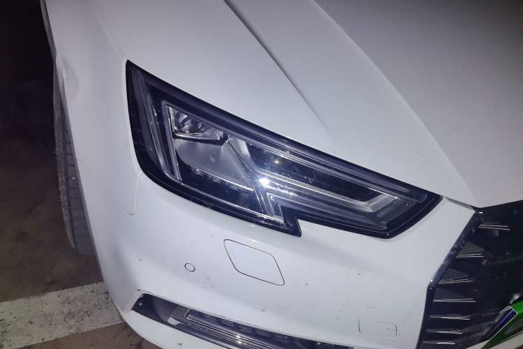 Used Audi A4L 2018 30th Anniversary Edition 45 TFSI quattro Individual Sport Edition Right Front Headlight