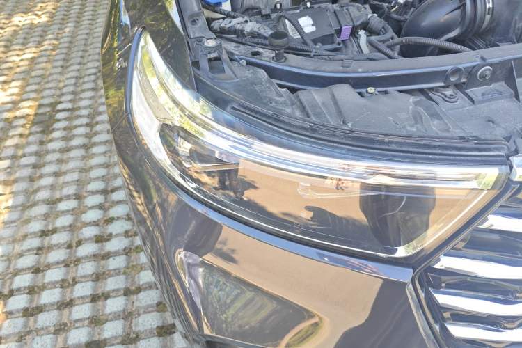 Used Ford Explorer 2020 EcoBoost 285 Rear-Drive Trend Edition 6 Seats Right Front Headlight