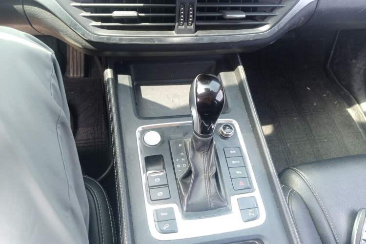 Used BYD Tang 2018 2.0T Automatic Smart Connect Prestige 7-Seater China V Standard Gear Lever