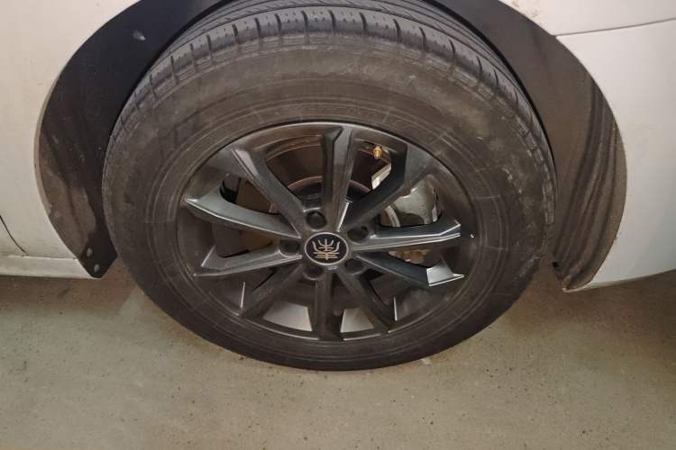 Used BYD Qin PLUS 2021 EV 400KM Leading Comfort Edition