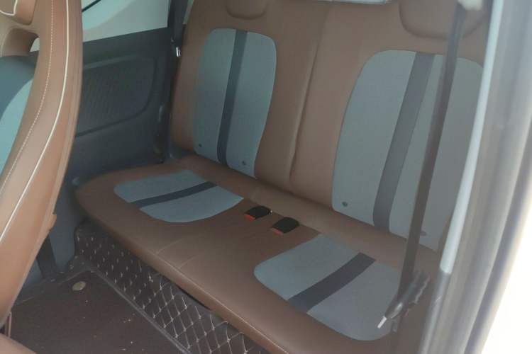 Used Wuling Hongguang MINIEV 2022 GAMEBOY 200km Gaming Edition with Lithium Iron Phosphate Left Rear Seat