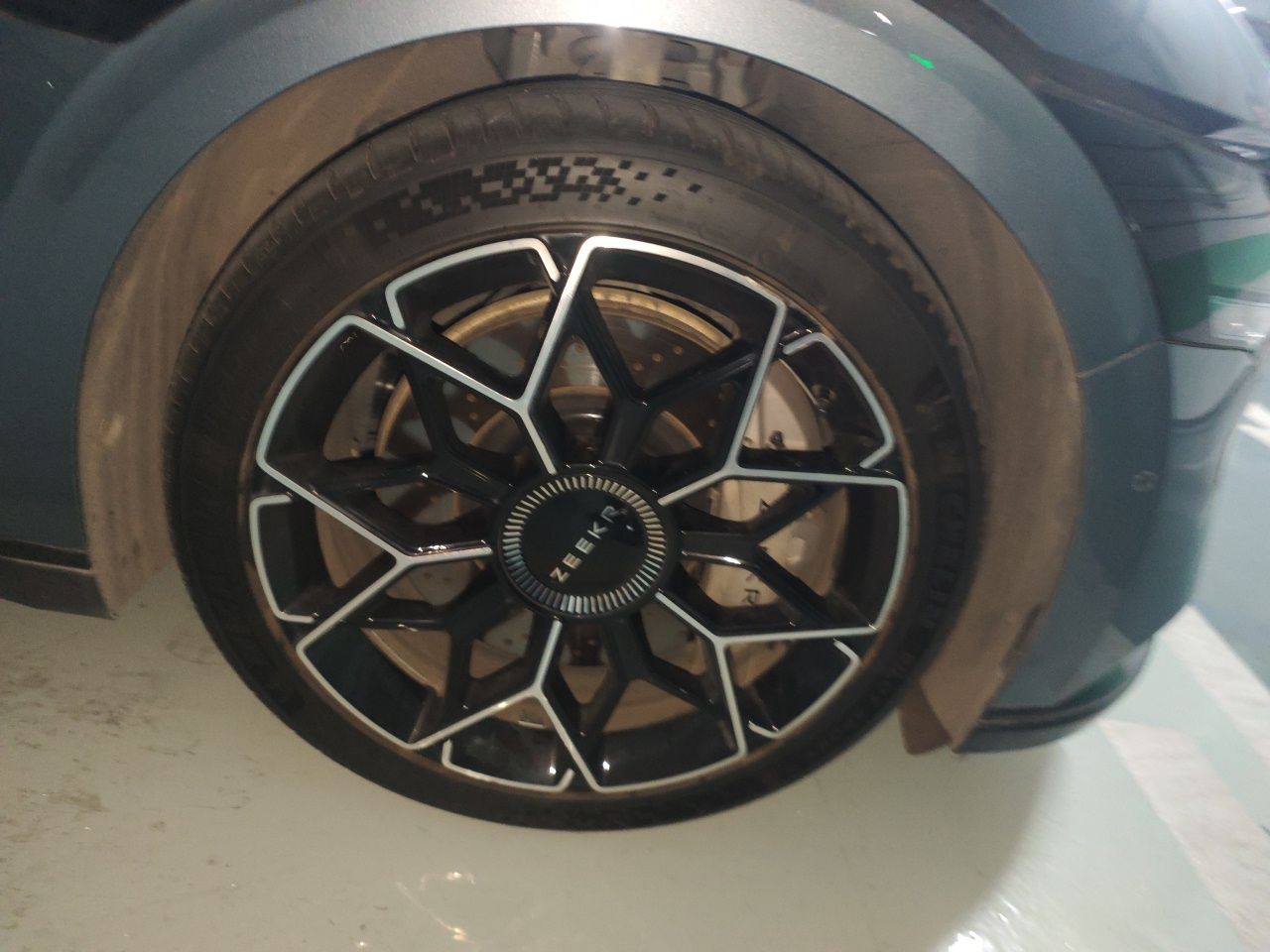 Zeekr 007 2024 Four-Wheel Drive Intelligent Driving Version 100 kWh — снимка 8