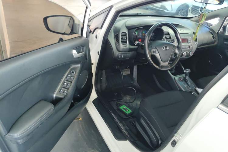 Used Kia K3 2015 1.6L Automatic GLS
