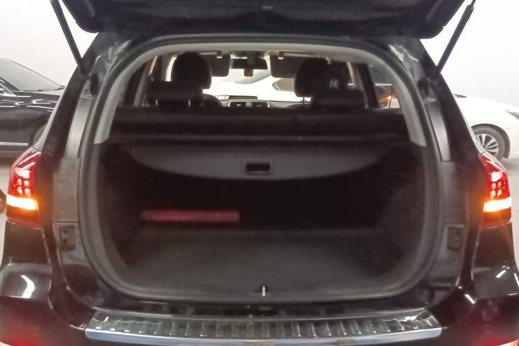 Used Haval H2 2017 Red-Label 1.5T Automatic Two-Wheel Drive Elite Model Trunk