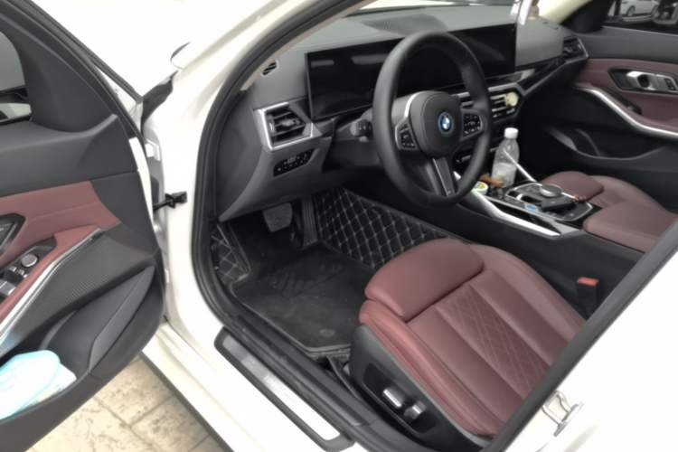 Used BMW i3 2022 eDrive 35 L