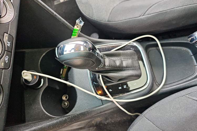 Used Volkswagen Polo 2018 1.5L Automatic Enjoyment Model Gear Lever