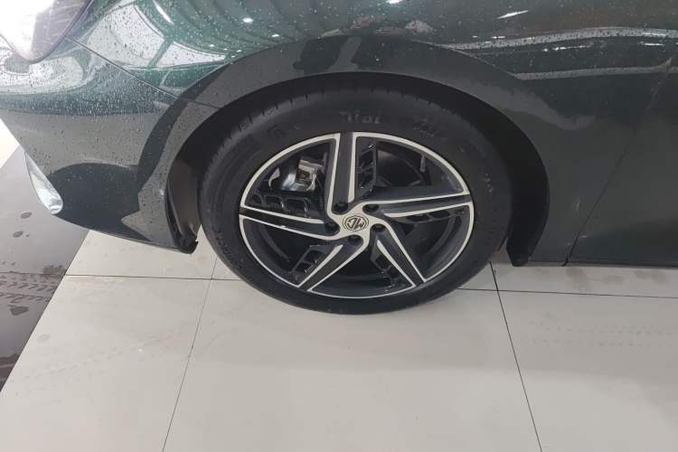 Used MG 7 2023 1.5T DCT Luxurious Supreme Edition
