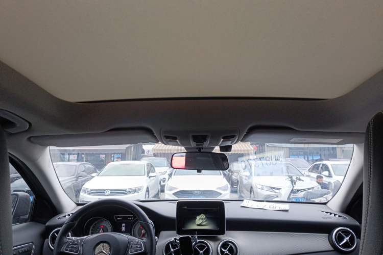 Used Mercedes-Benz GLA 2016 GLA 200 Fashion Model Headliner