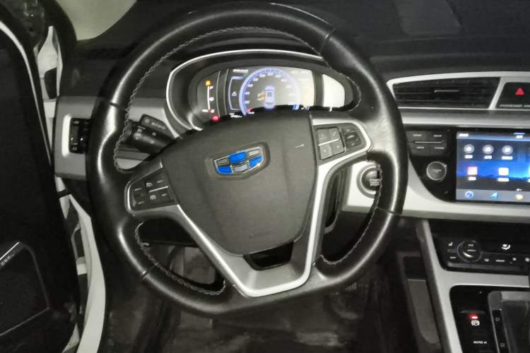 Used Geely Auto Emgrand X7 Sport 2016 1.8TD Automatic All-Wheel-Drive ZhiZun Edition Steering Wheel