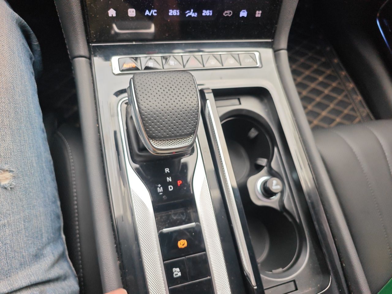 Hongqi H5 2024 1.5T DCT Smart Connect Flagship Edition - Chinese Trim Yun — снимка 14
