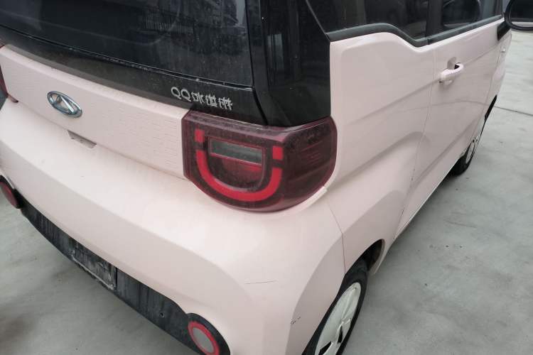 Used Chery QQ Ice Cream 2022 120km Conical Shape Lithium Iron Phosphate Exterior 3