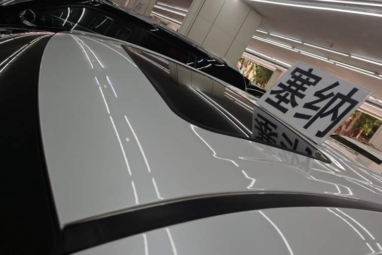 Used Toyota Sienna 2023 2.5L Hybrid Deluxe Edition