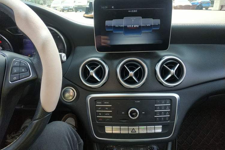 Used Mercedes-Benz GLA 2018 GLA 200 Fashion Model