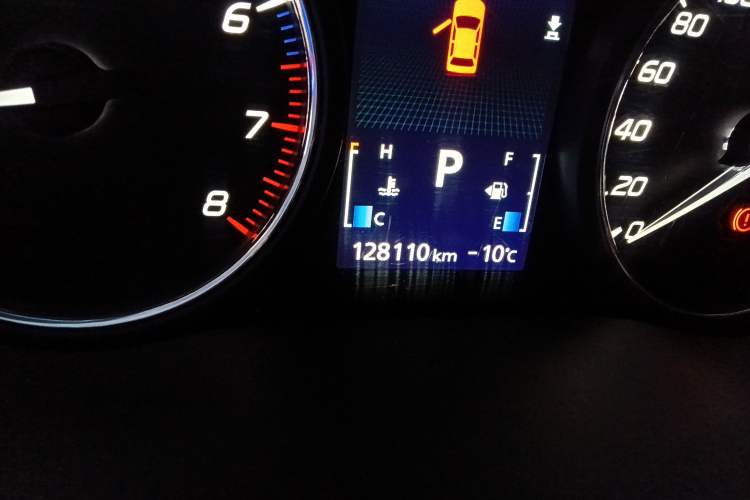 Used Mitsubishi Outlander 2014 2.4L 4x4 Deluxe Value Edition 5 Seats

