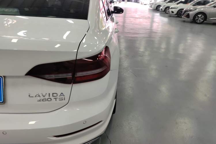 Used Volkswagen Lavida 2021 280TSI DSG Comfort Edition Right Rear Taillight