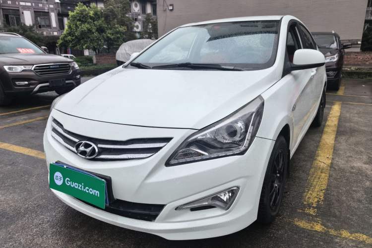 Used Hyundai Verna (older generation) 2014 1.4L Manual Smart GLS Trim
