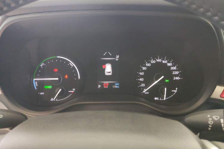 Used Toyota Sienna 2026 Model 2.5L Dual-Engine Four-Wheel-Drive Prestige Edition
