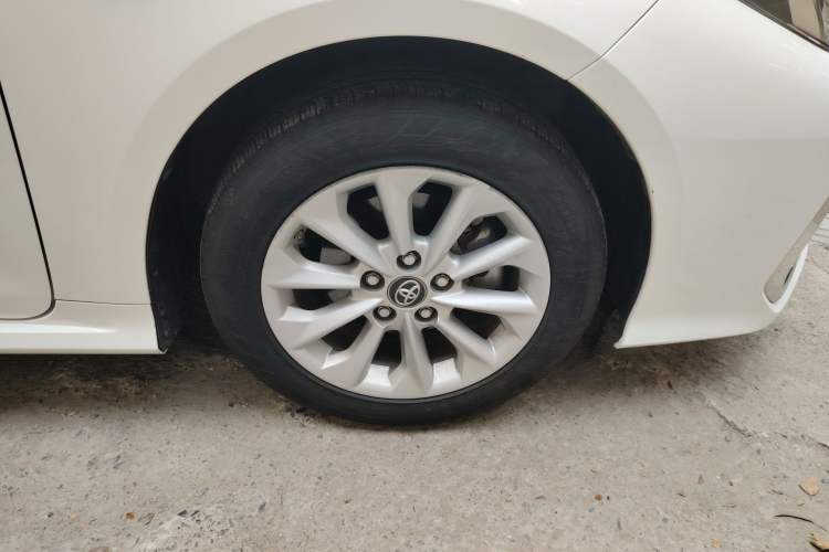 Used Toyota Corolla 2021 Dual-Motor 1.8L E-CVT Elite Edition