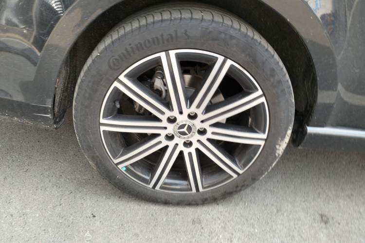 Used Mercedes-Benz V-Class 2022 V 260 L Long-wheelbase Luxury Edition