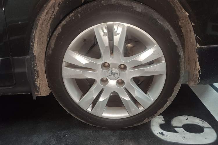 Used Peugeot 3008 2015 2.0L Automatic Trend Edition