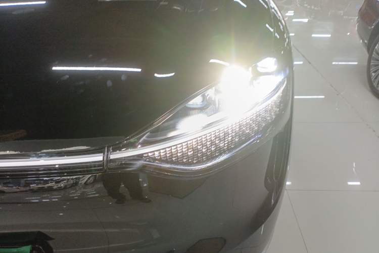 Used Hima AITO M9 2024 Range-Extended Ultra Version 52 kWh 6-Seater Model Left Front Headlight