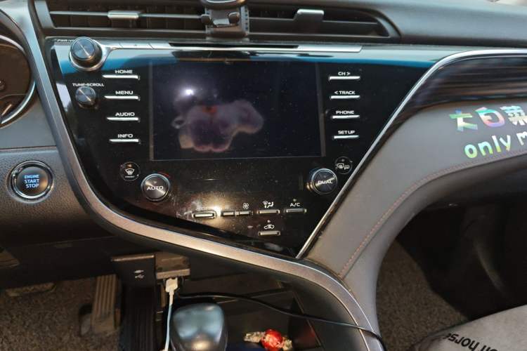 Used Toyota Camry 2018 2.5G Luxury Edition Audio And AC Panel