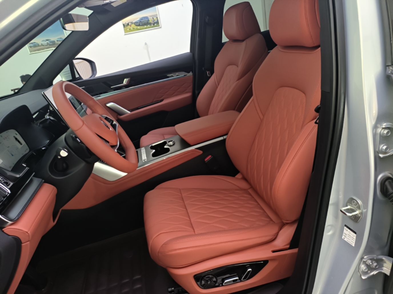 BYD Tang New Energy 2025 Model Smart Drive Version DM-i 175KM Prestige Version — снимка 17