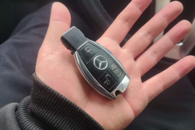 Used Mercedes-Benz GLK-Class 2013 GLK 300 4MATIC Dynamic Sunroof Model Vehicle Key