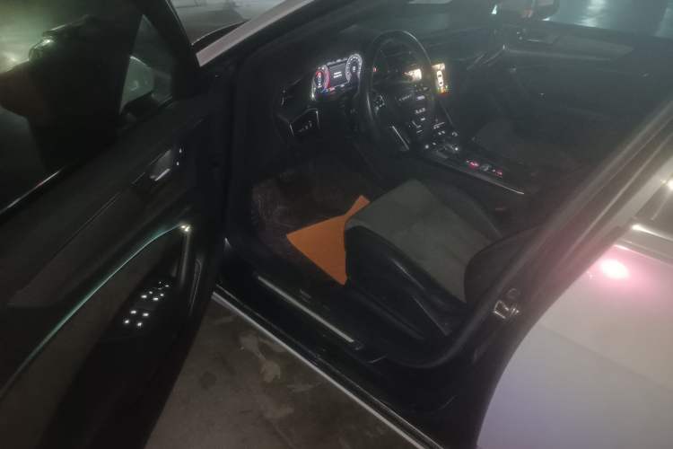 Used Audi A6L 2019 40 TFSI Luxury Dynamic Model
