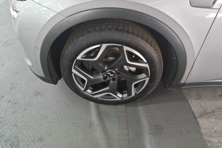 Used ONVO L60 2024 60 kWh Rear-Drive Version
