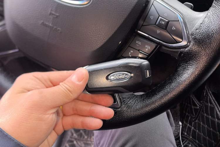 Used Ford Taurus 2015 EcoBoost 245 Fashion Edition