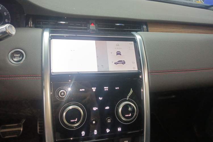 Used Land Rover Discovery Sport New Energy 2022 Facelifted P300e Plug-in Hybrid Electric Version Audio And AC Panel