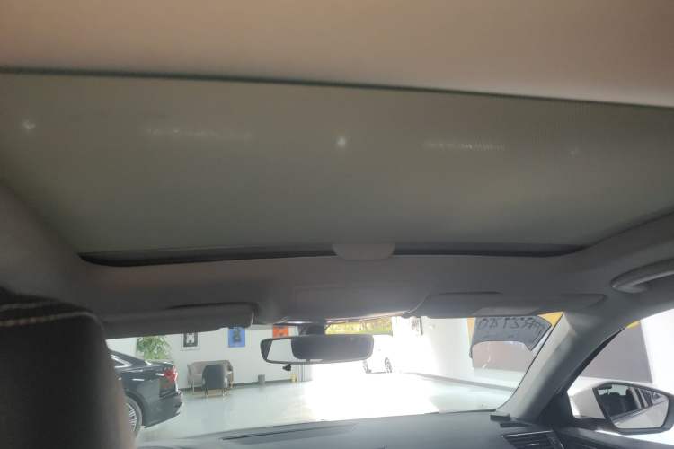 Used Skoda Superb 2018 TSI330 DSG Comfort Edition China V Standard Headliner