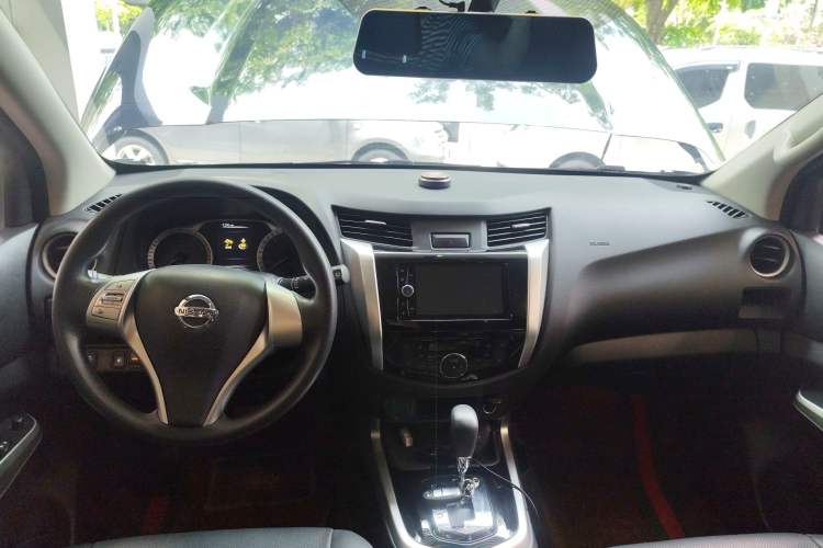 Used Nissan Terra 2020 2.5L XL Upper Automatic Two-Wheel Drive Luxury Edition Center Console