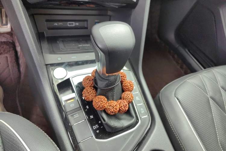 Used Volkswagen Tiguan L 2022 330TSI Automatic Two-Wheel Drive R-Line Enhanced Edition
