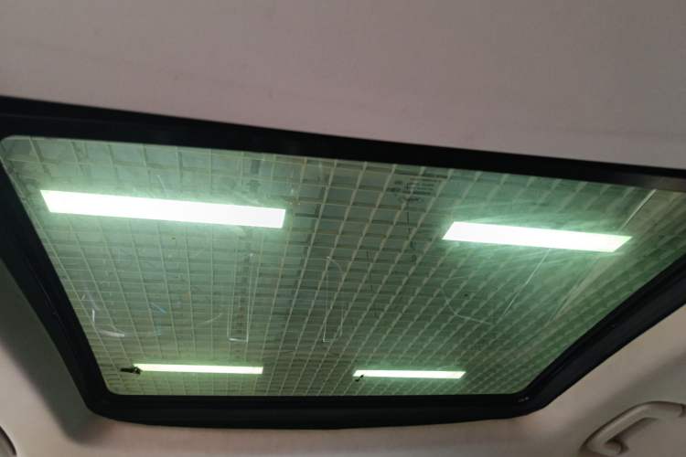 Used Ford Edge 2016 EcoBoost 245 Two-Wheel-Drive Titanium 7-Seater Headliner