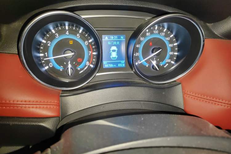 Used Haval H1 2015 1.5L AMT Luxury Model Odometer Close Up