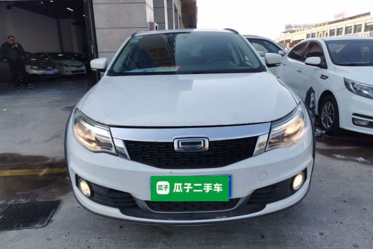 Used Qoros 3 2016 Urban SUV 1.6T Automatic Zhiyue Model
