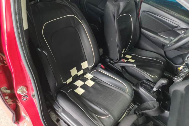 Used Honda Fit 2014 1.5L LX CVT Comfort Model Right Front Seat