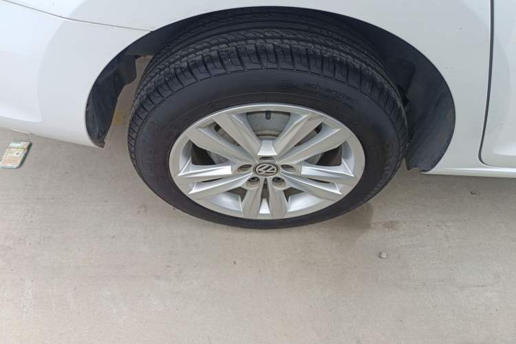 Used Volkswagen Santana 2016 1.6L Manual Comfort Edition Right Rear Wheel Hub