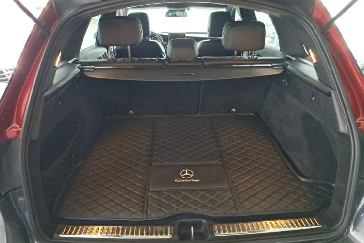 Used Mercedes-Benz GLC 2017 GLC 260 4MATIC Luxury Model
