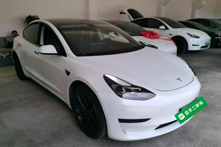 Used Tesla Model 3 2021 Standard Range Rear-Drive Upgraded Version Front Right 45 Deg