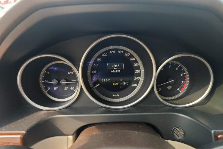 Used Mercedes-Benz E-Class 2015 Facelift E 200 L