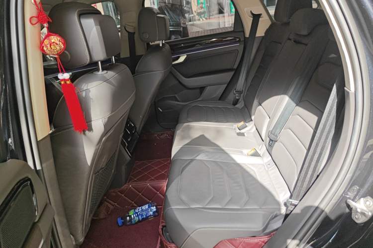 Used Volkswagen Touareg 2021 3.0 TSI Luxury Edition Black Diamond Sport Package Left Rear Seat