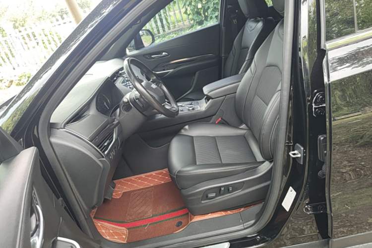 Used Cadillac XT4 2021 28T Two-Wheel Drive Tech Edition
